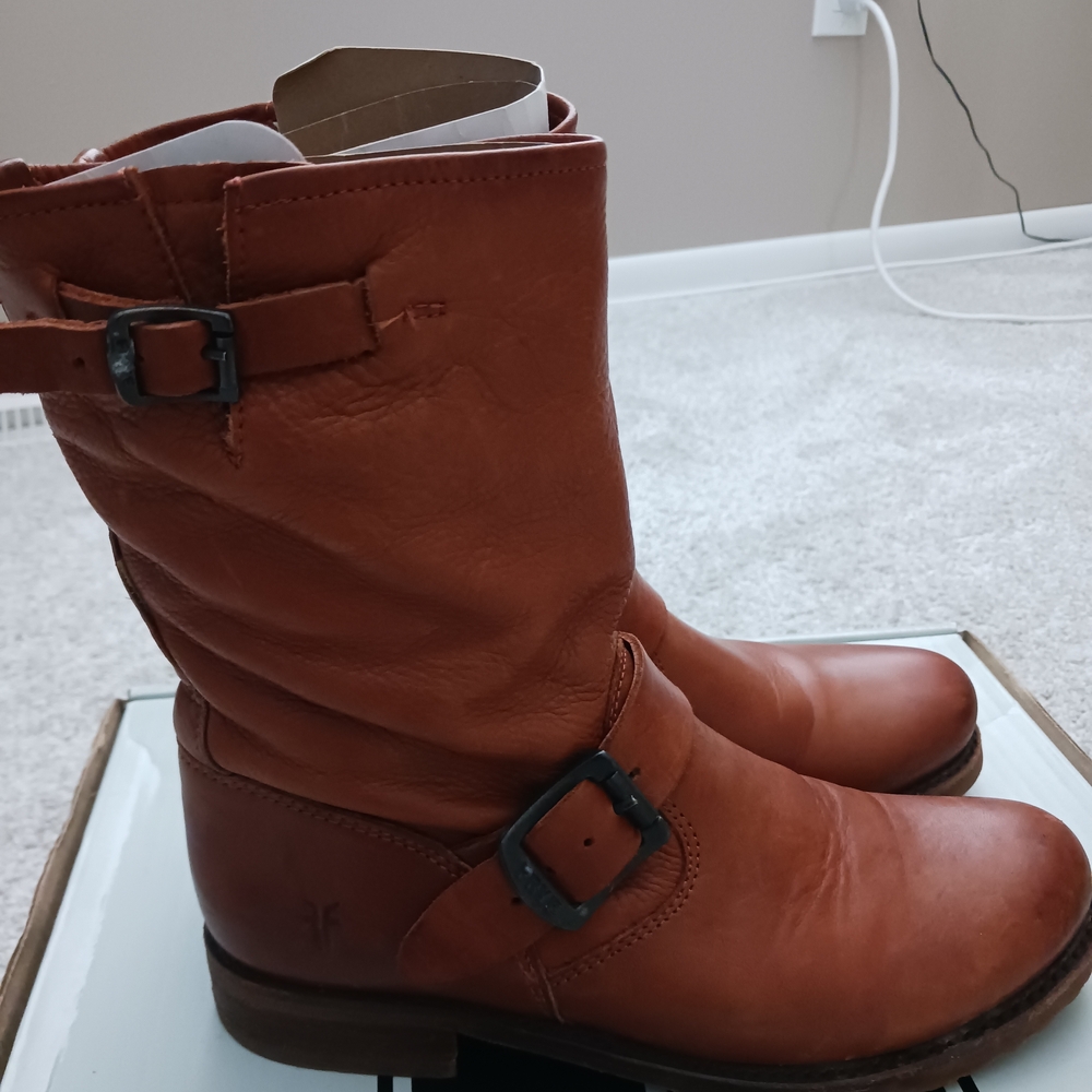 Frye Veronica Shortie Slouch Boot In Whiskey - Picture 3 of 8